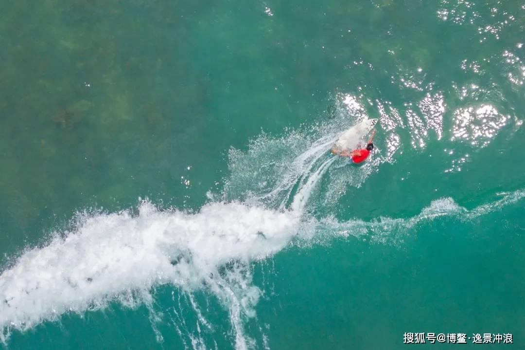 上升的五彩石